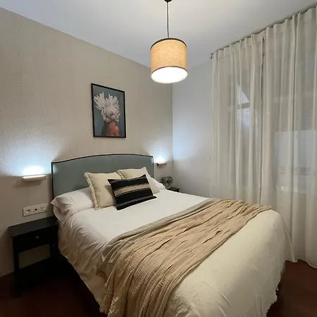 Old Town Core Next To Plaza Nueva *