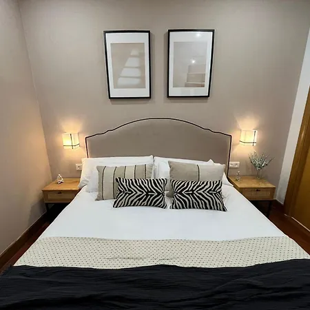 Old Town Core Next To Plaza Nueva Apartman *